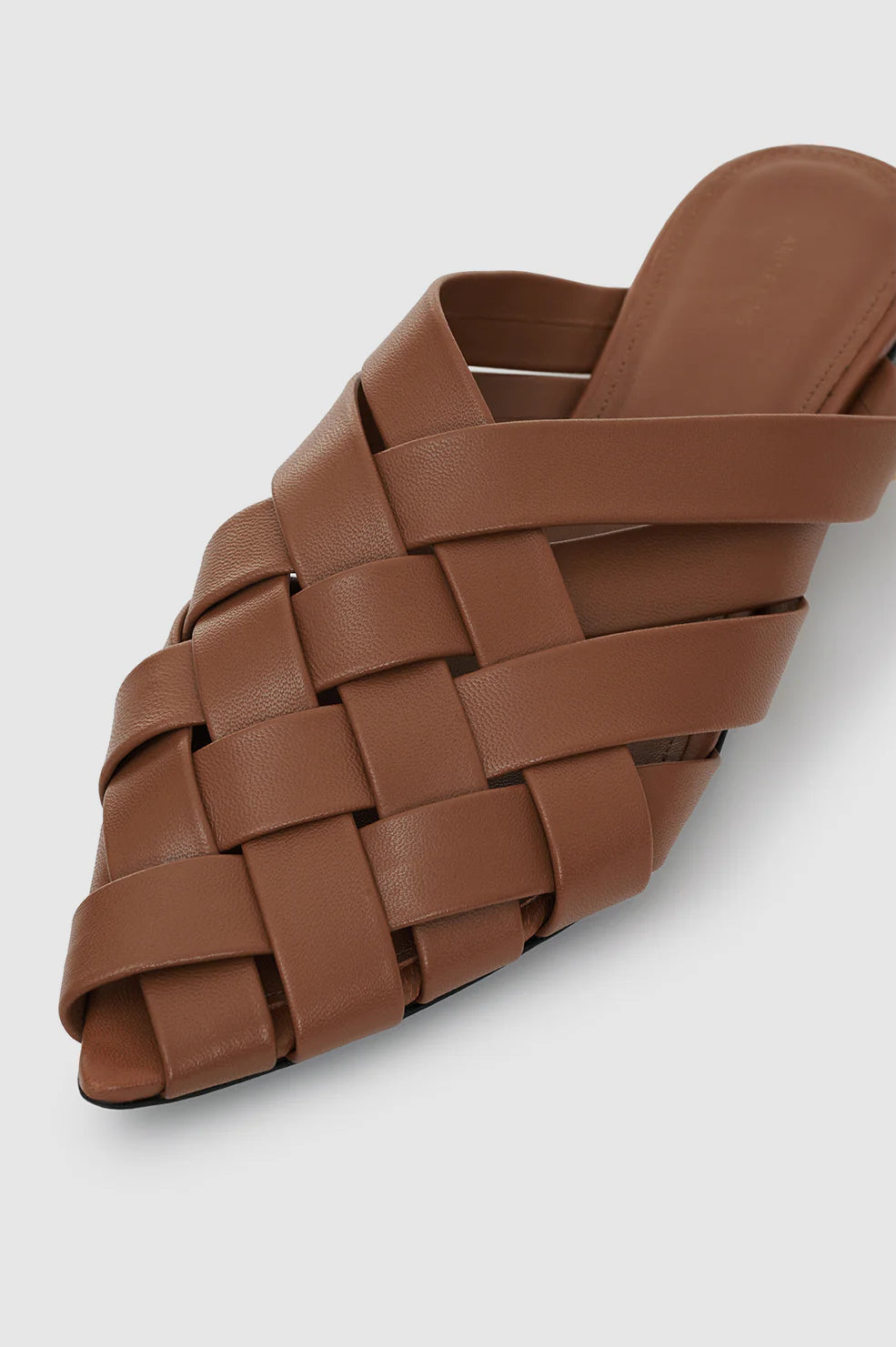 Eve Flats in Cognac