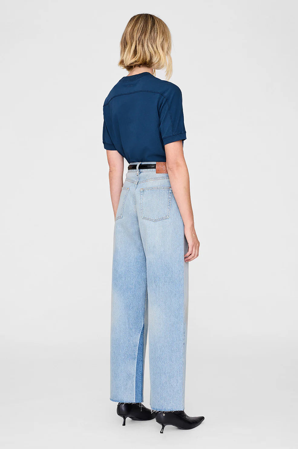 Jaylin Tee Paris in Washed Navy