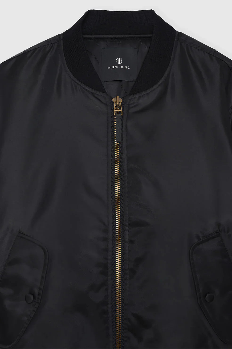 Leon Bomber in Black