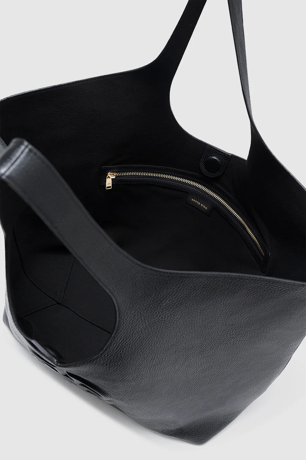 Lili Tote in Black Pebbled
