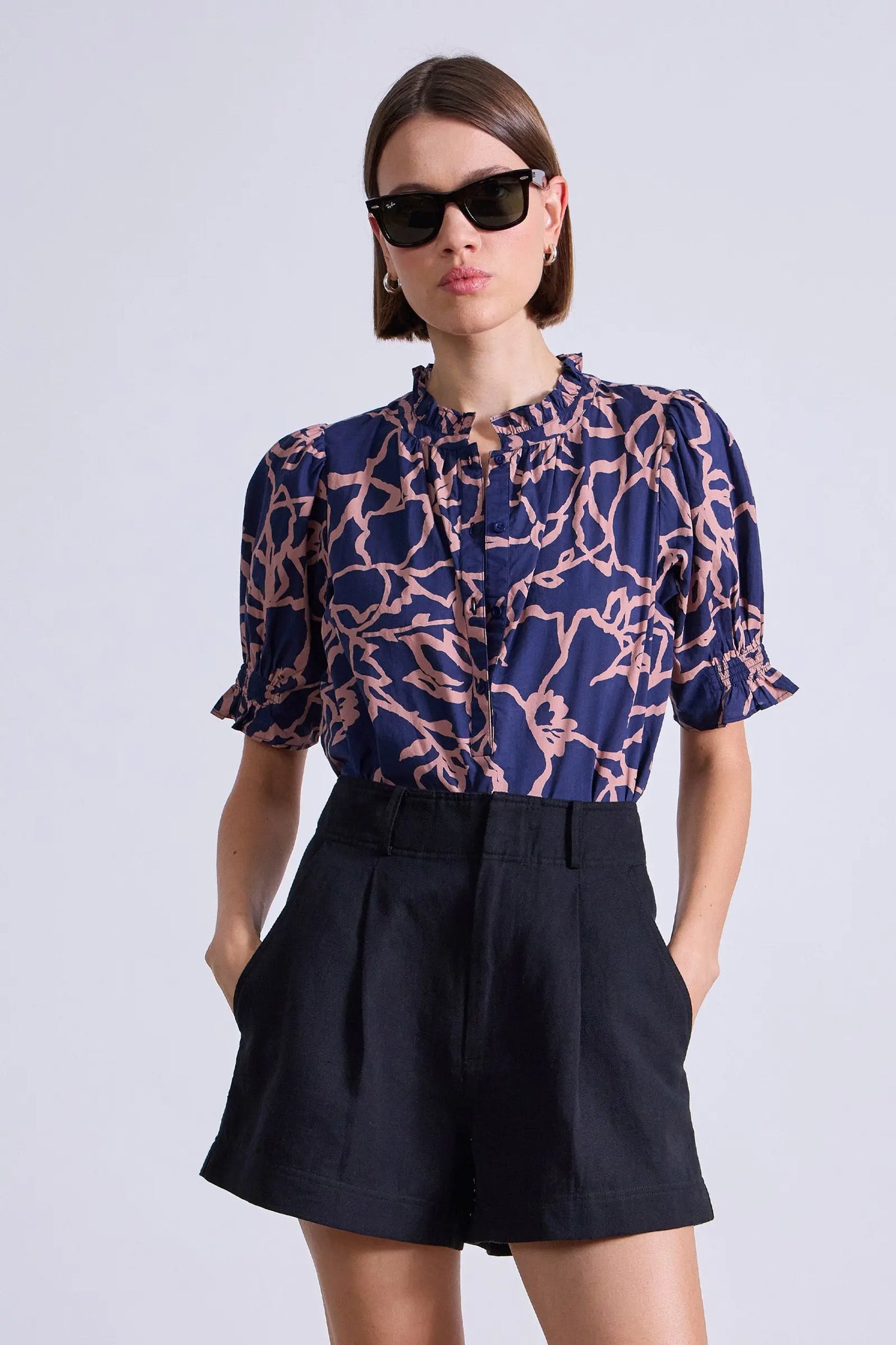 Los Altos Top in Large Lace Floral Navy