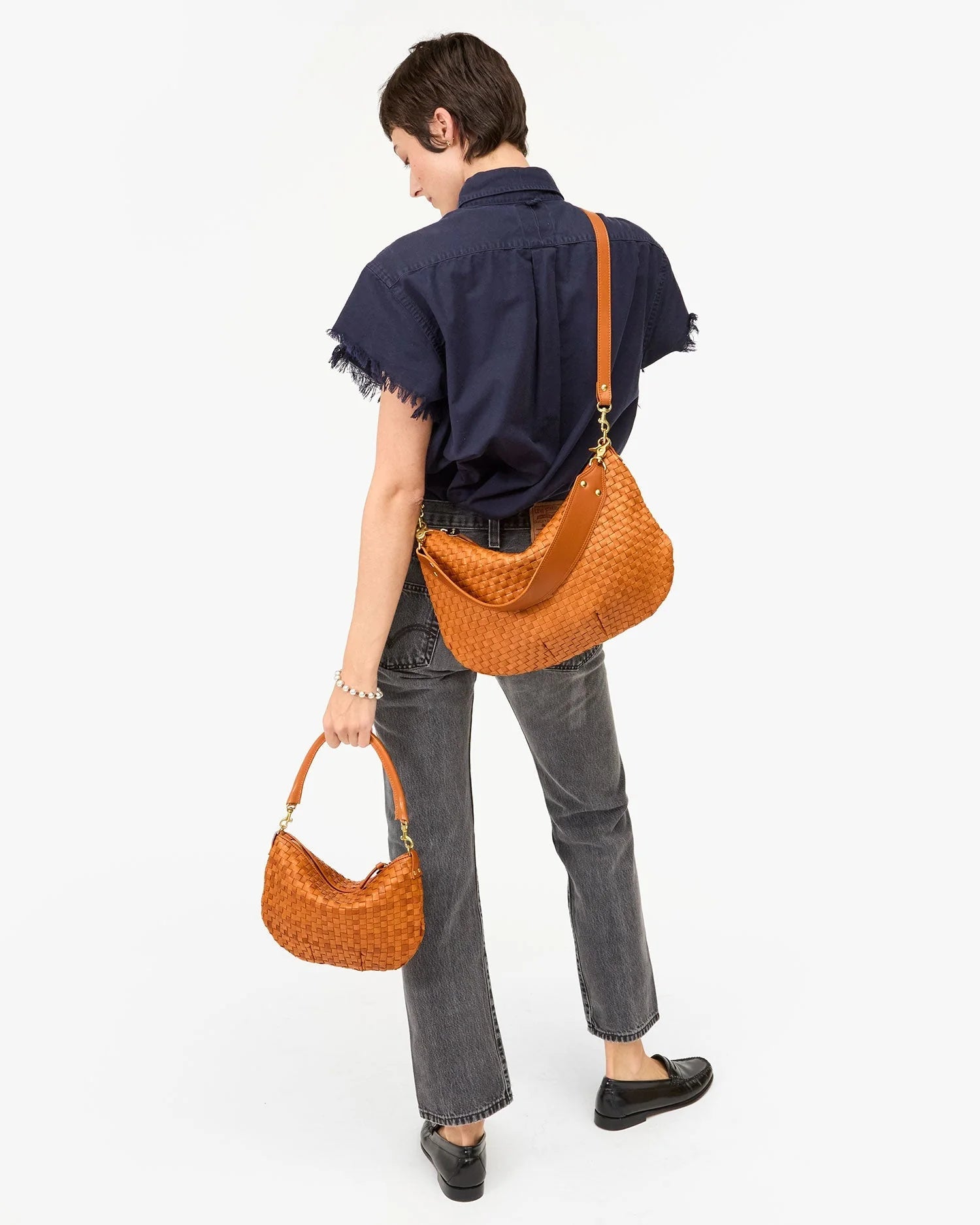 Moyen Messenger in Natural Woven Checker