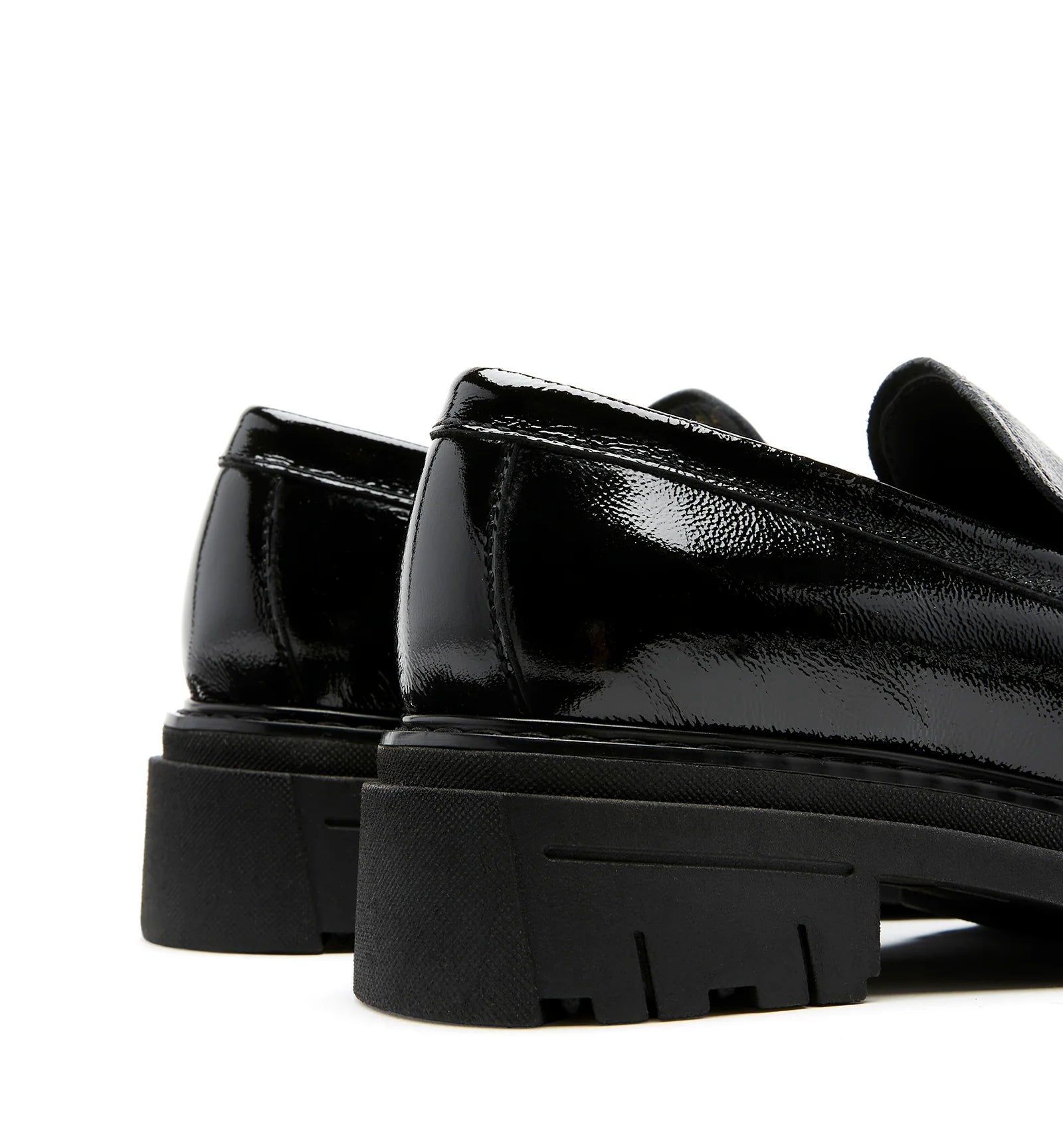 Doe Crinkle Leather Loafer in Black
