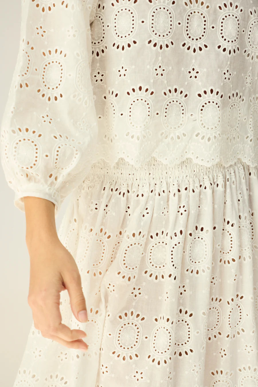 Lisa Top in Medallion Embroiderty Salt
