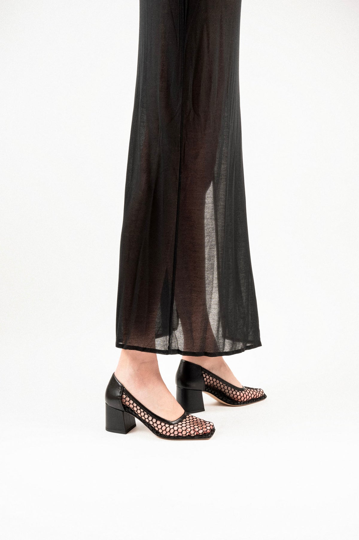 Nova Balles Black Mesh Pumps