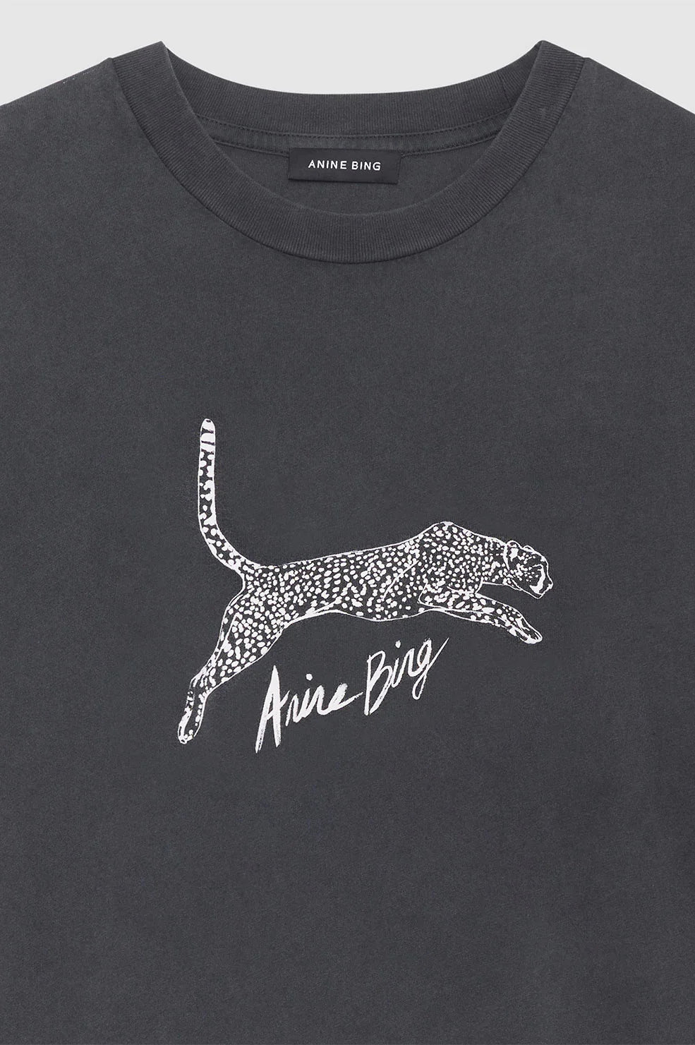 Walker Tee Spotted Leopard in Washed Black