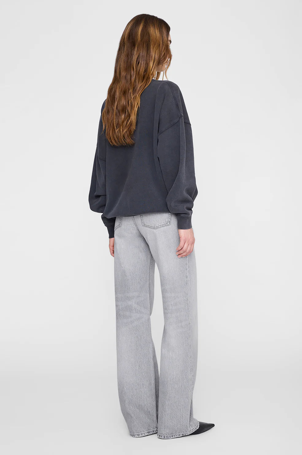 Miles Sweatshirt New Classic in Washed Black