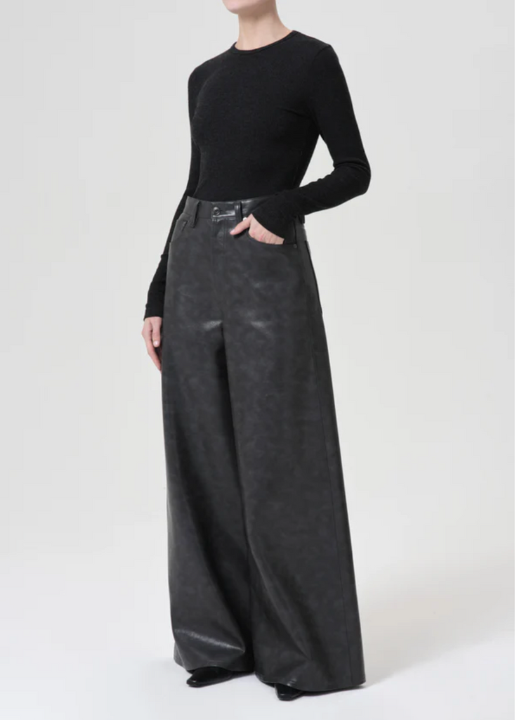 Delphi Slim Tee in Katniss