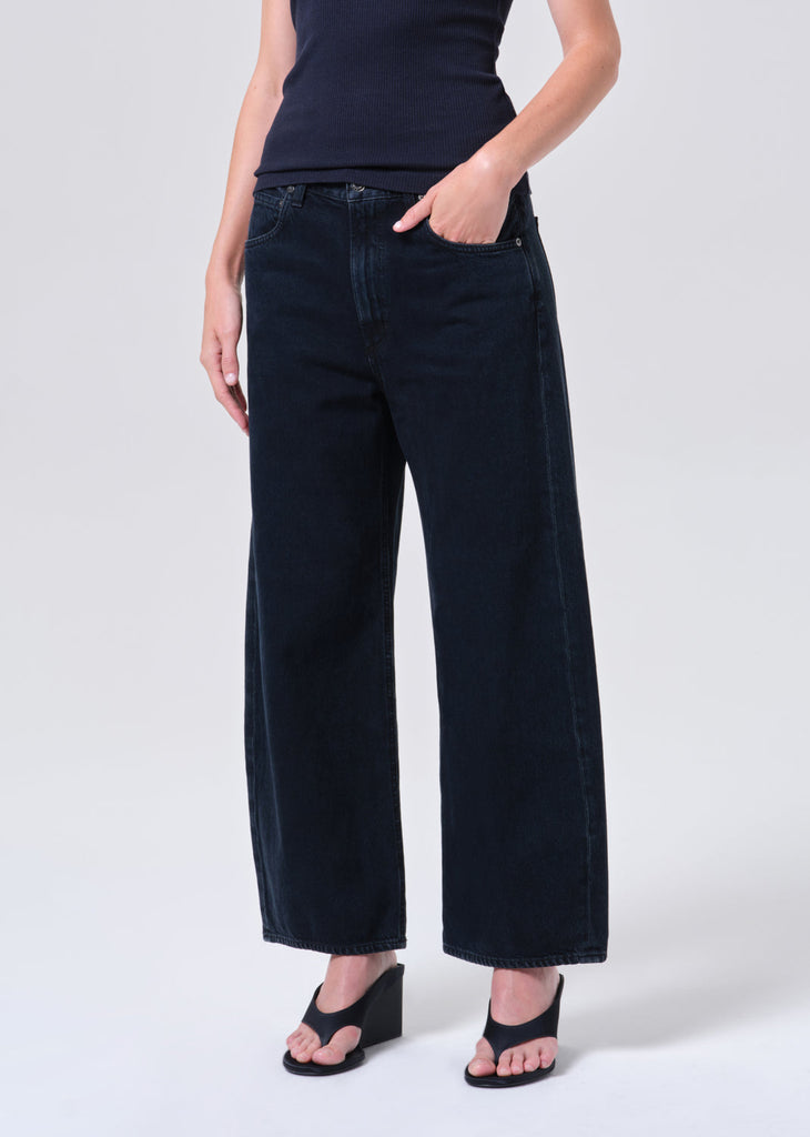 Low Curve Crop Jean (Weightless) in Crushed