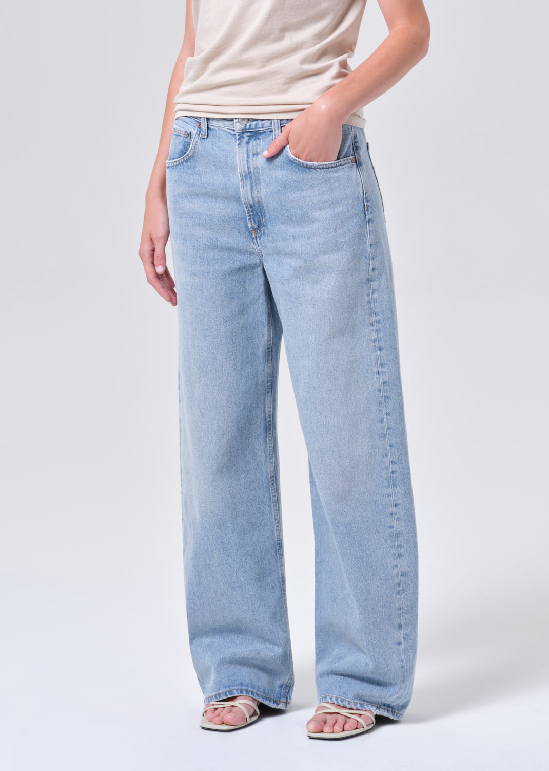 Low Curve Jean in Force