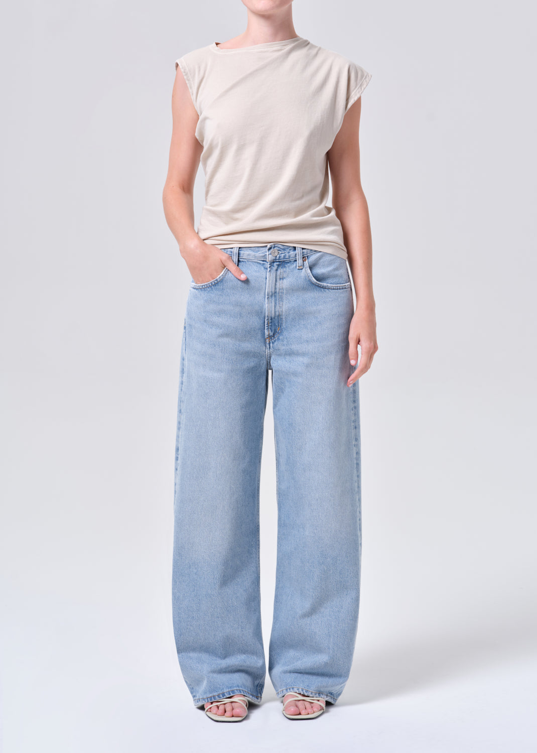 Low Curve Jean in Force