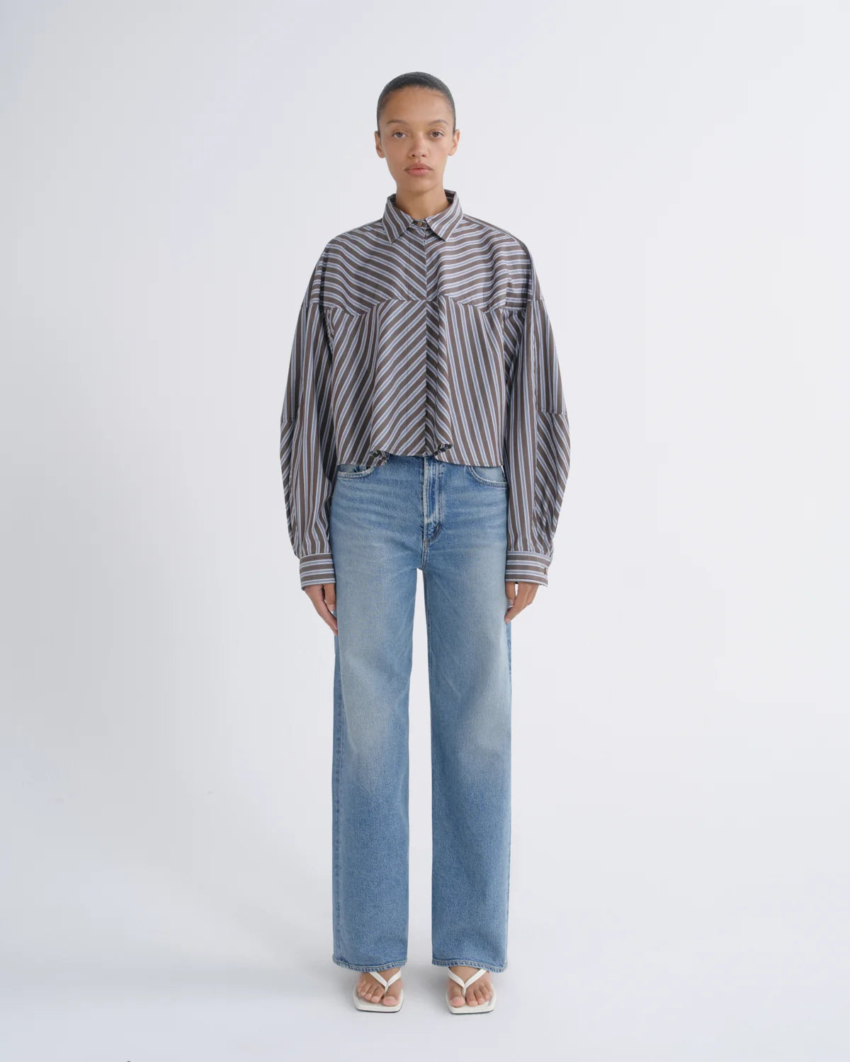 Ren Jean 32" in Measure