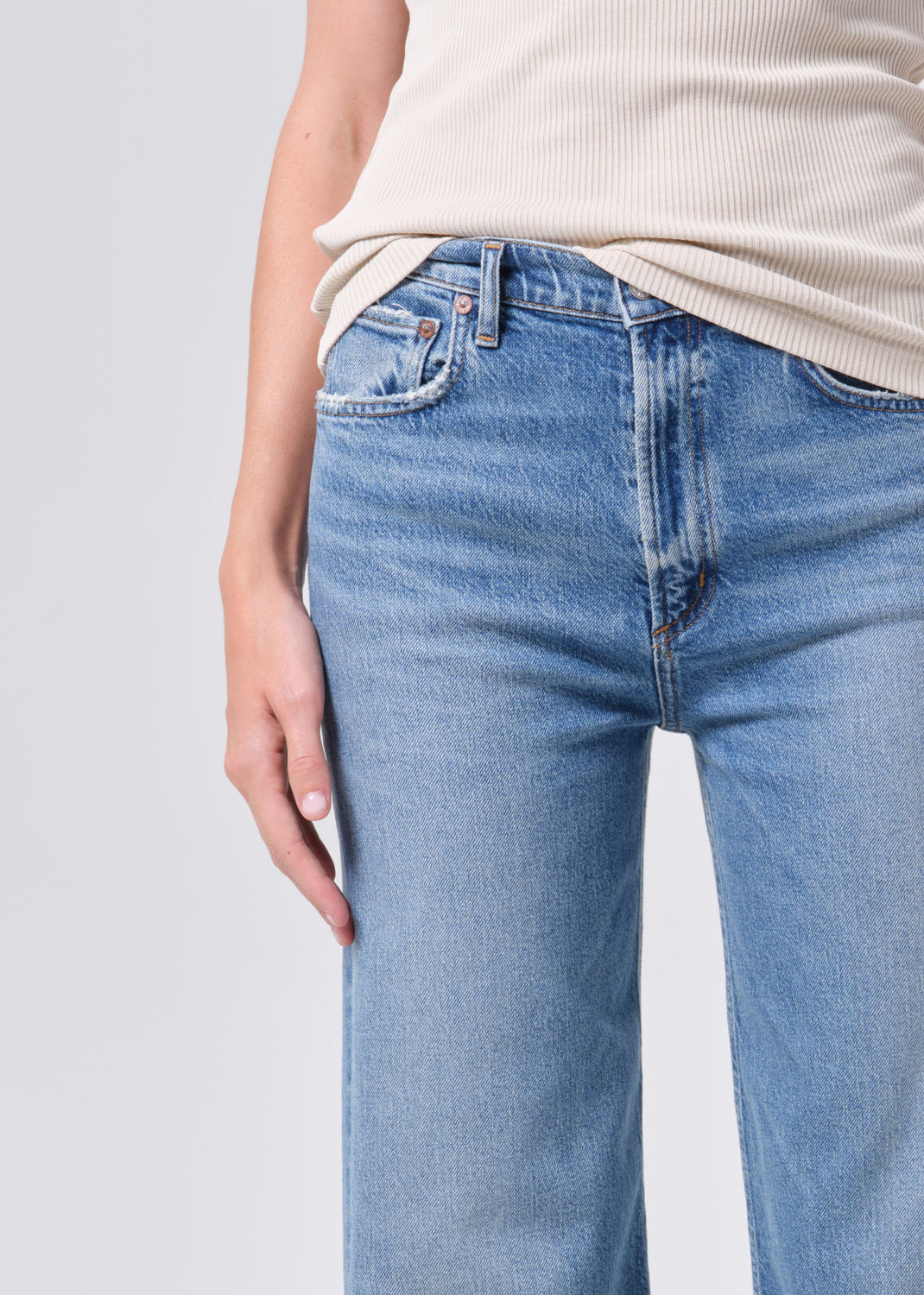 Ren Jean 32" in Measure