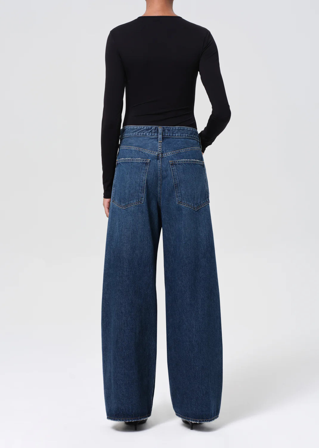Vana Fold Jean in Nexus