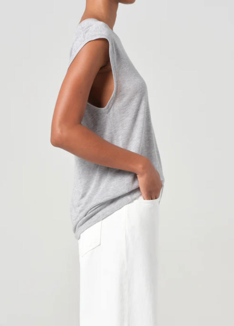 Raya Muscle Tee in Grey Heather