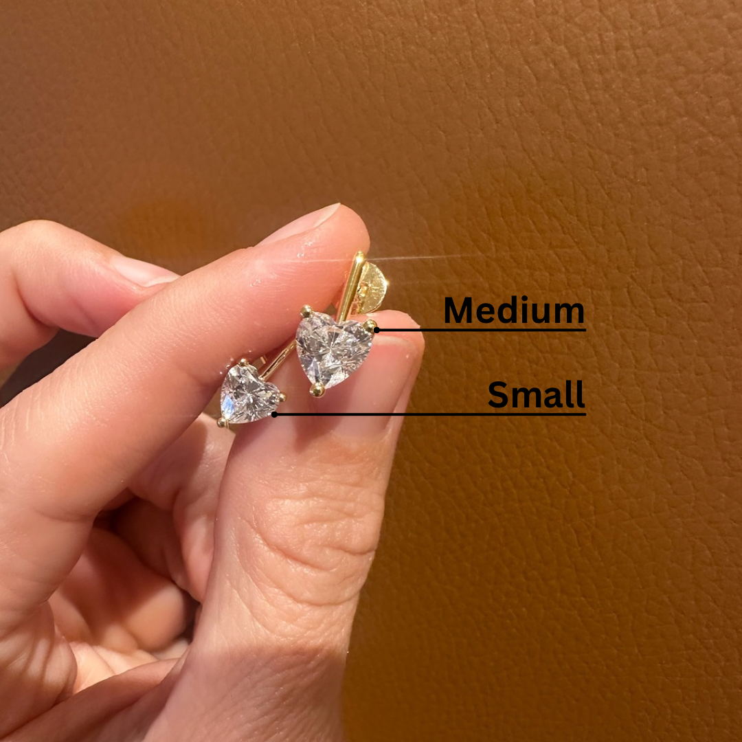 Linea Love Stud in Gold | Medium
