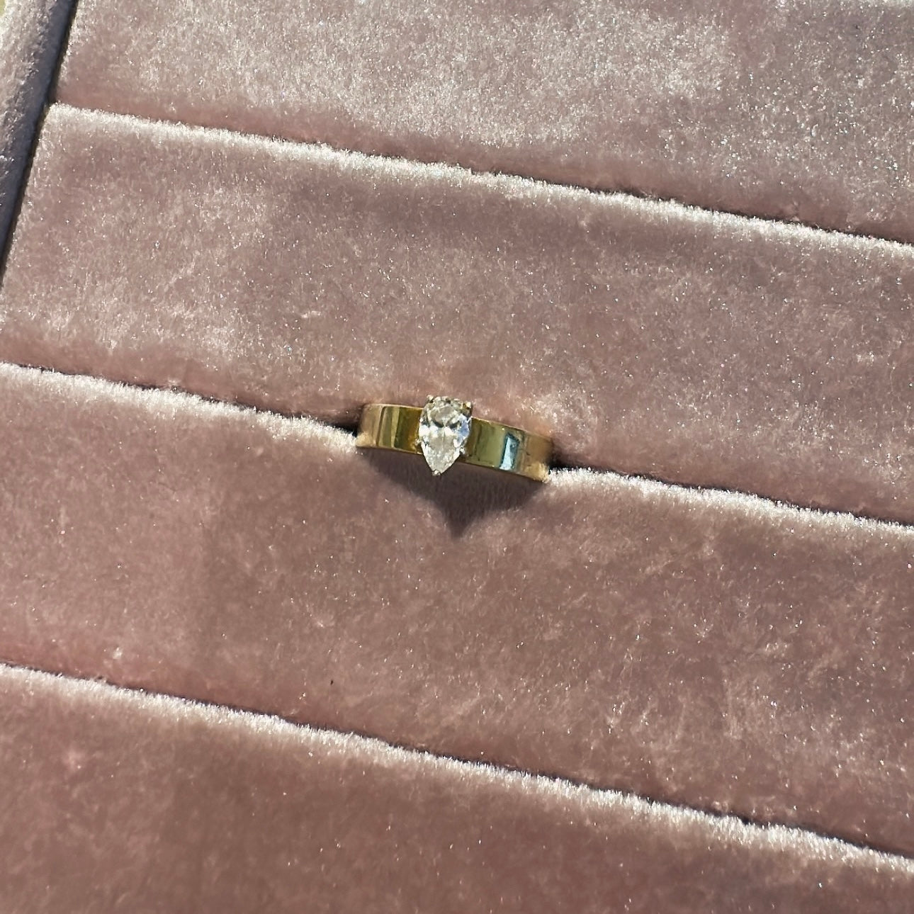 Pear Pinky Ring in Gold