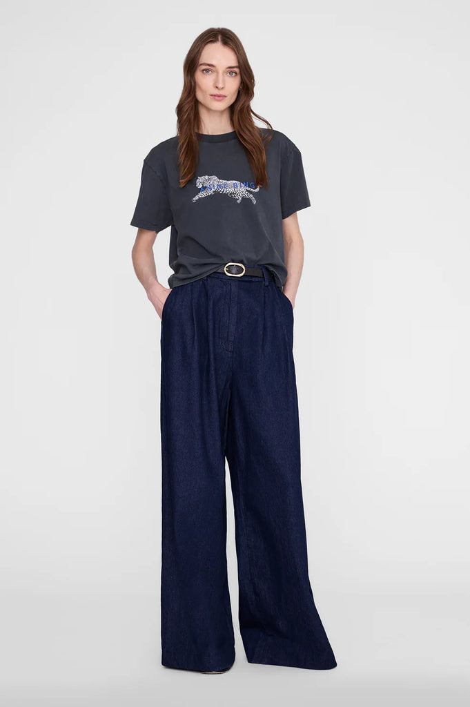 Cade Tee Leopard in Washed Black