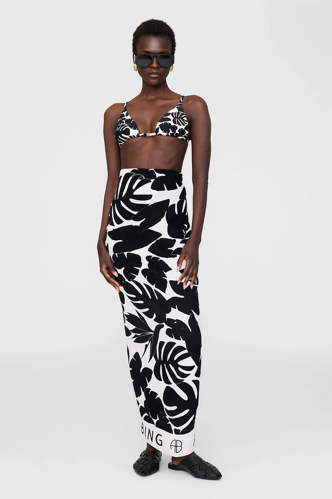 Eliza Sarong in Black Bird of Paradise