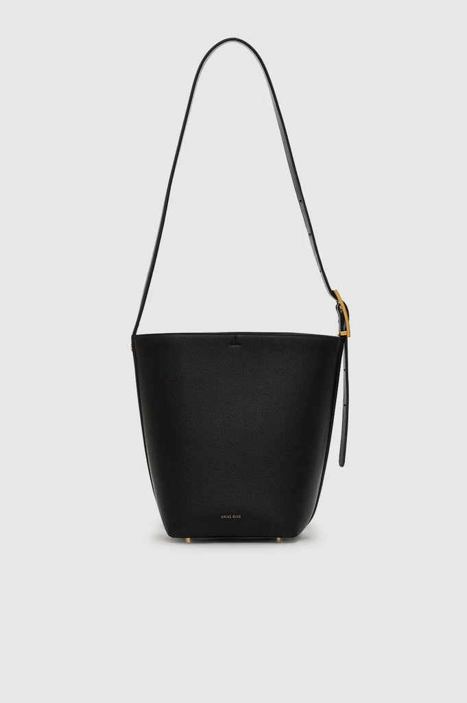 Elly Medium Bucket Bag Grained Leather in Black
