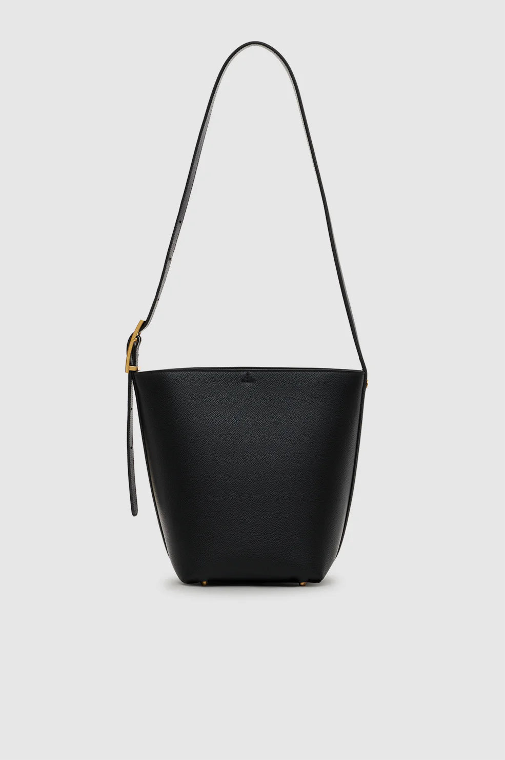 Elly Medium Bucket Bag Grained Leather in Black