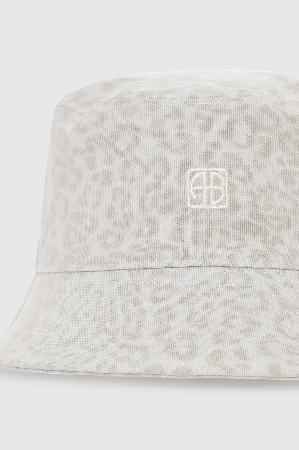 Nicks Bucket Hat in Washed White Leopard