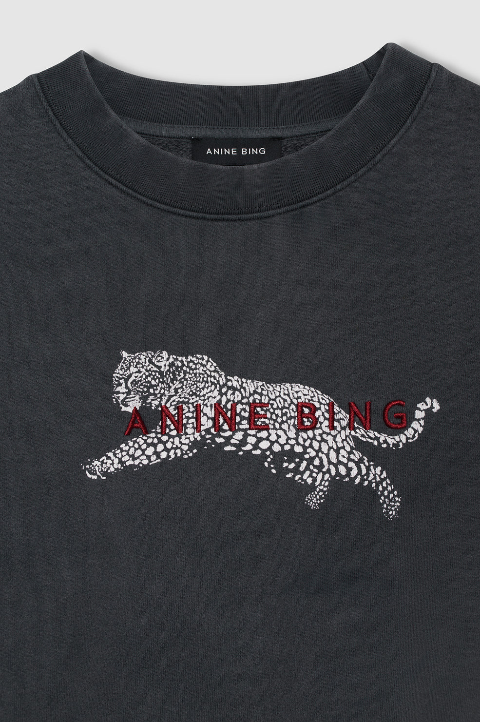 Spencer Sweatshirt Leopard in Washed Black