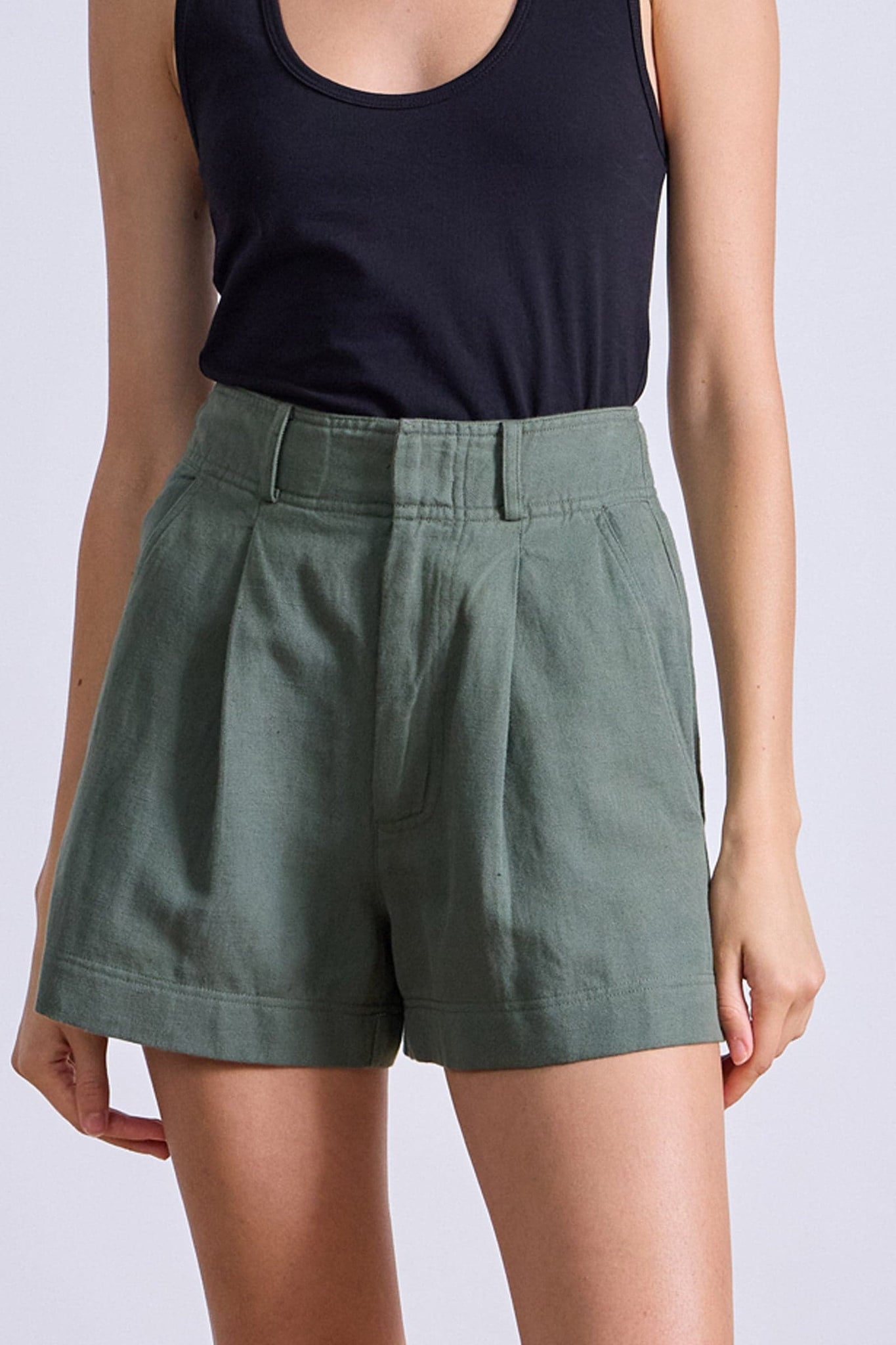 Short Bari Short in Thyme