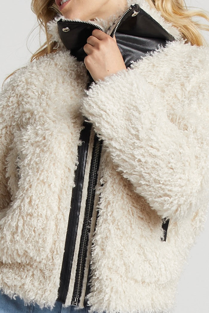 Carrie Short Magnolian Faux Fur Coat in Ivory