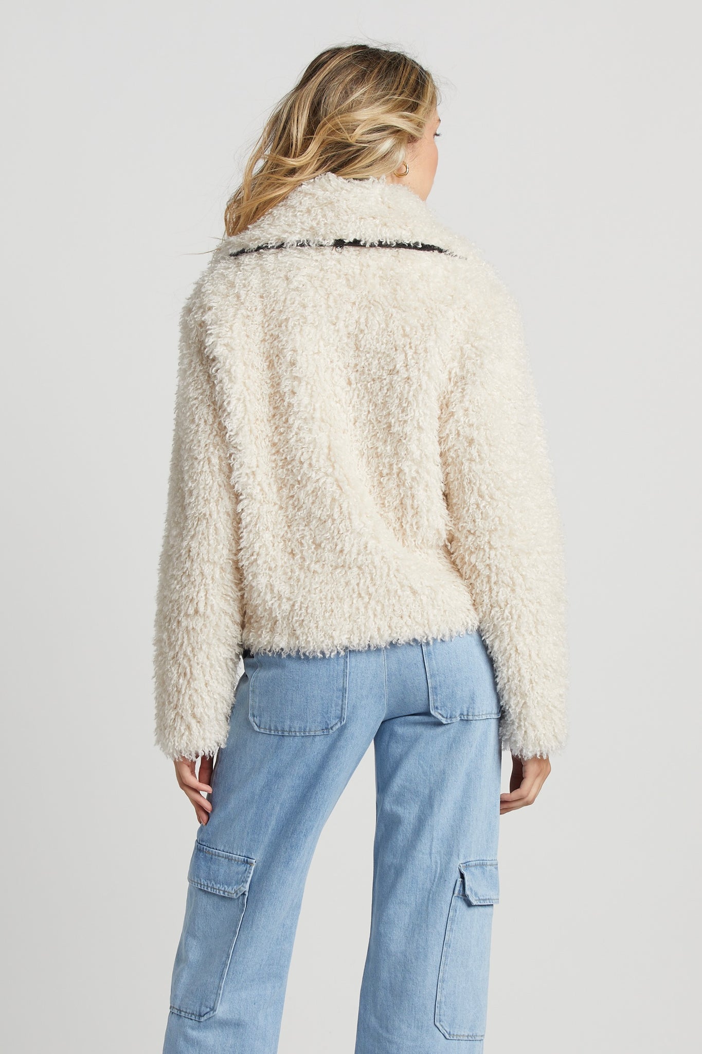 Carrie Short Magnolian Faux Fur Coat in Ivory