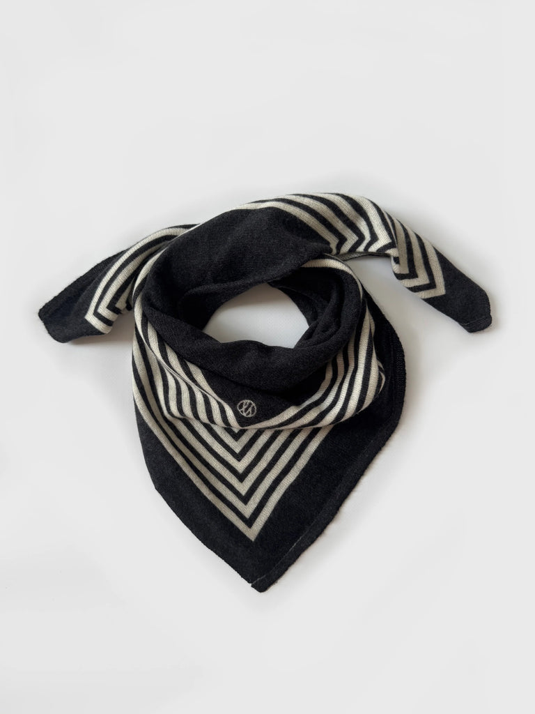 CASHMERE STRIPED SCARF | BLACK | 65 CM