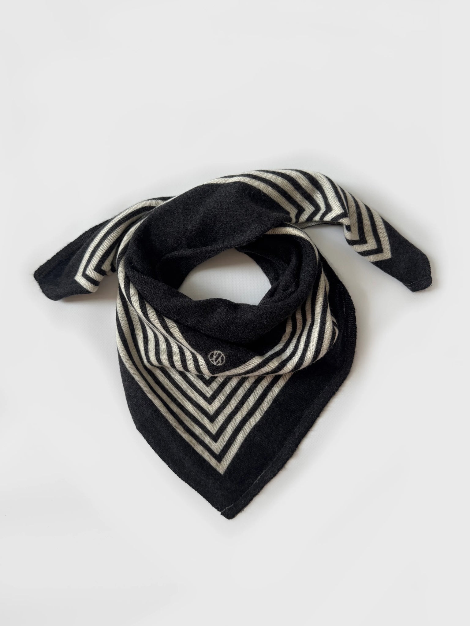 CASHMERE STRIPED SCARF | BLACK | 65 CM