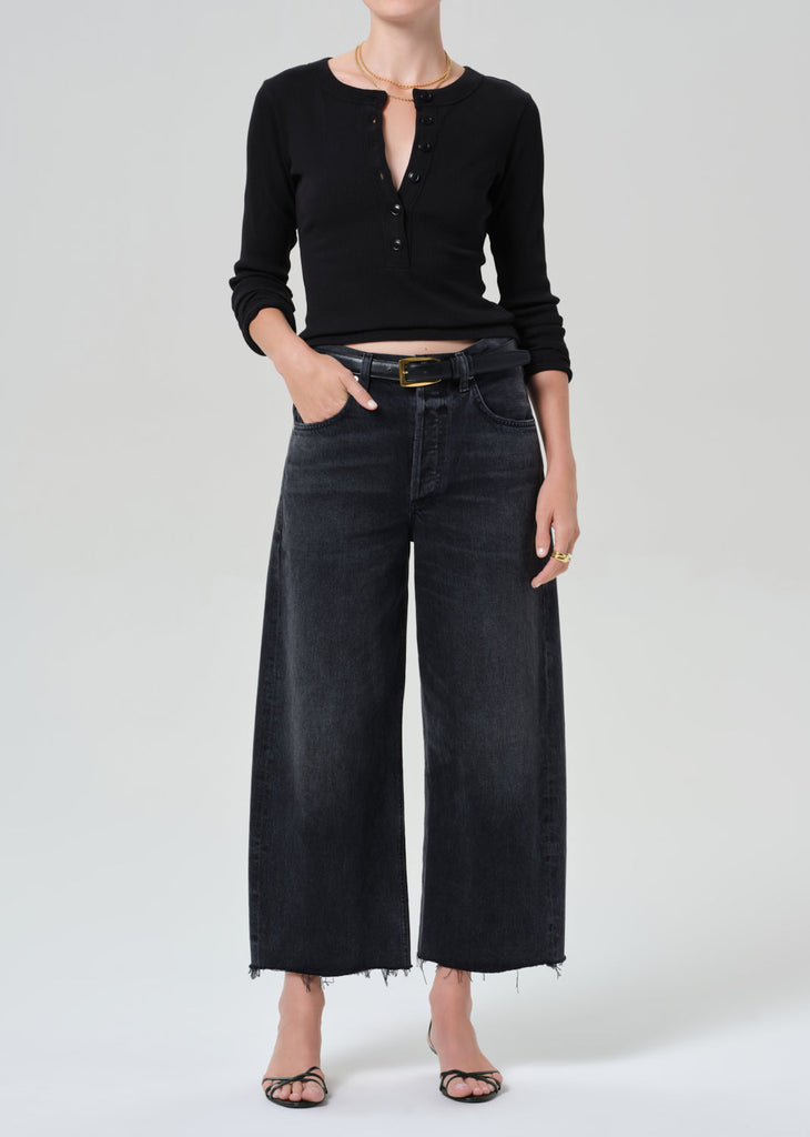 Varra Henley in Black