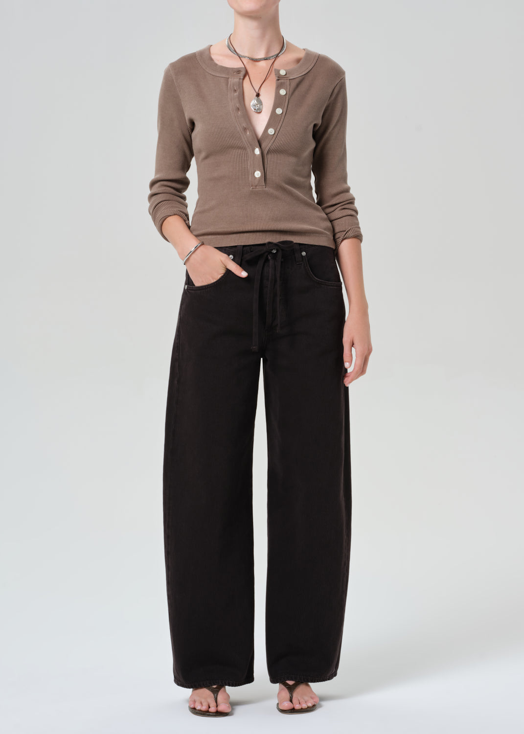 Varra Henley in Cocoa