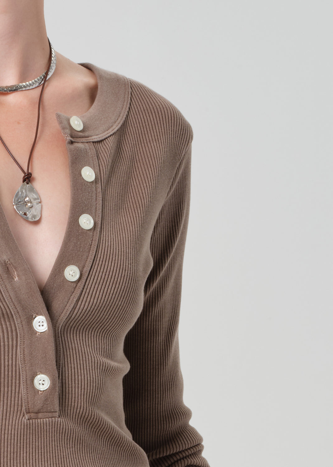Varra Henley in Cocoa