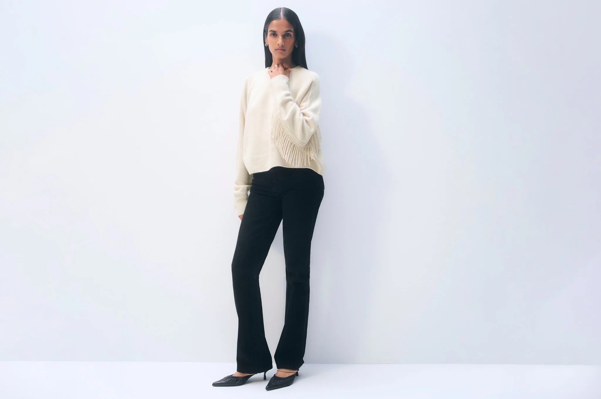 Cashmere Blend Luxe Fringe Crewneck in Ivory