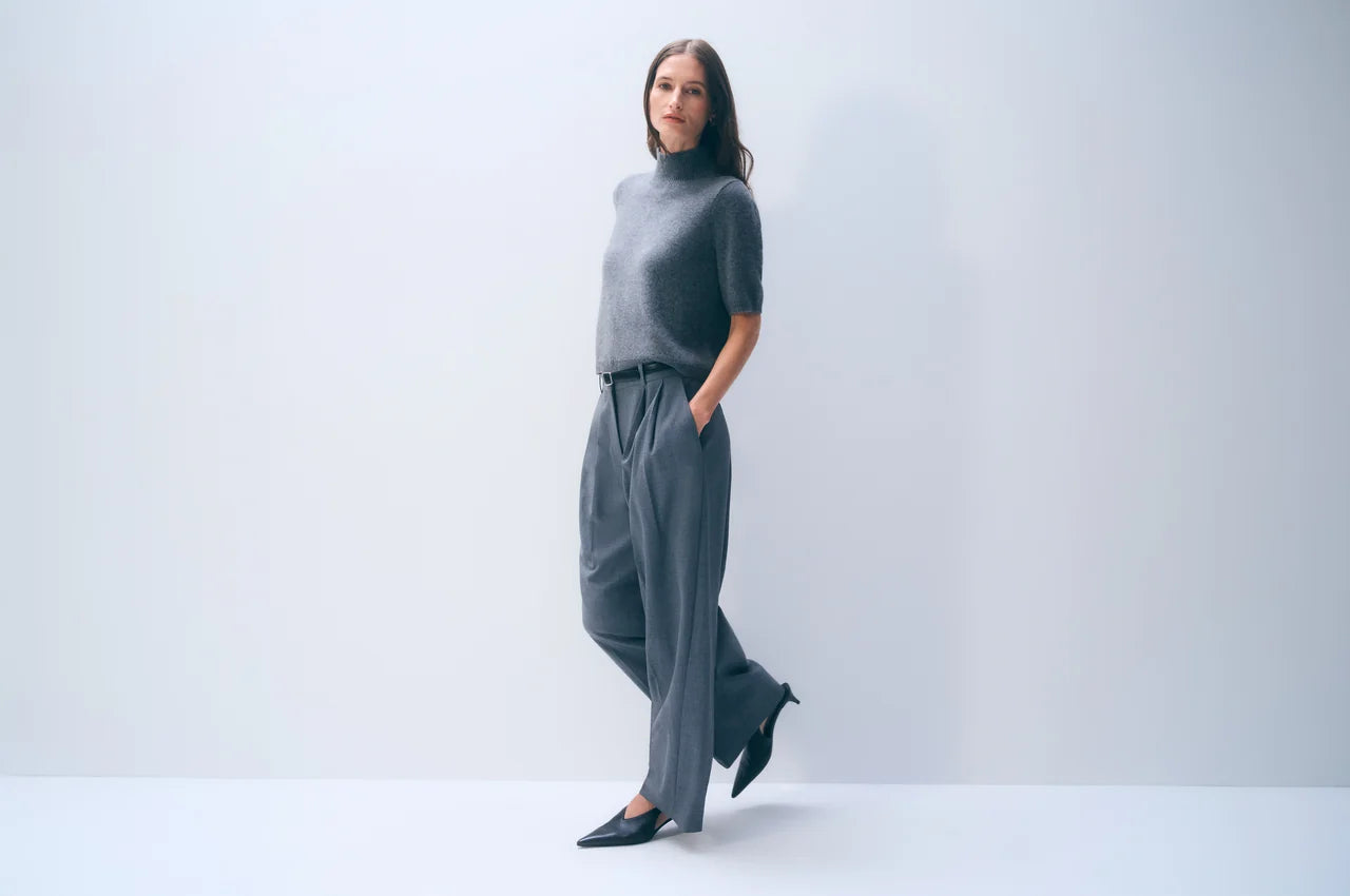 Cashmere Mockneck Tee in Graphite Heather