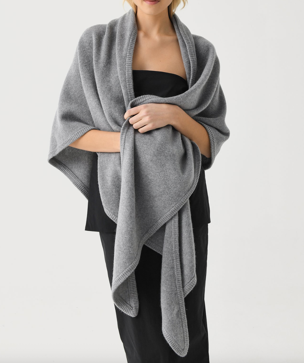Cashmere Triangle Scarf in Grey Heather