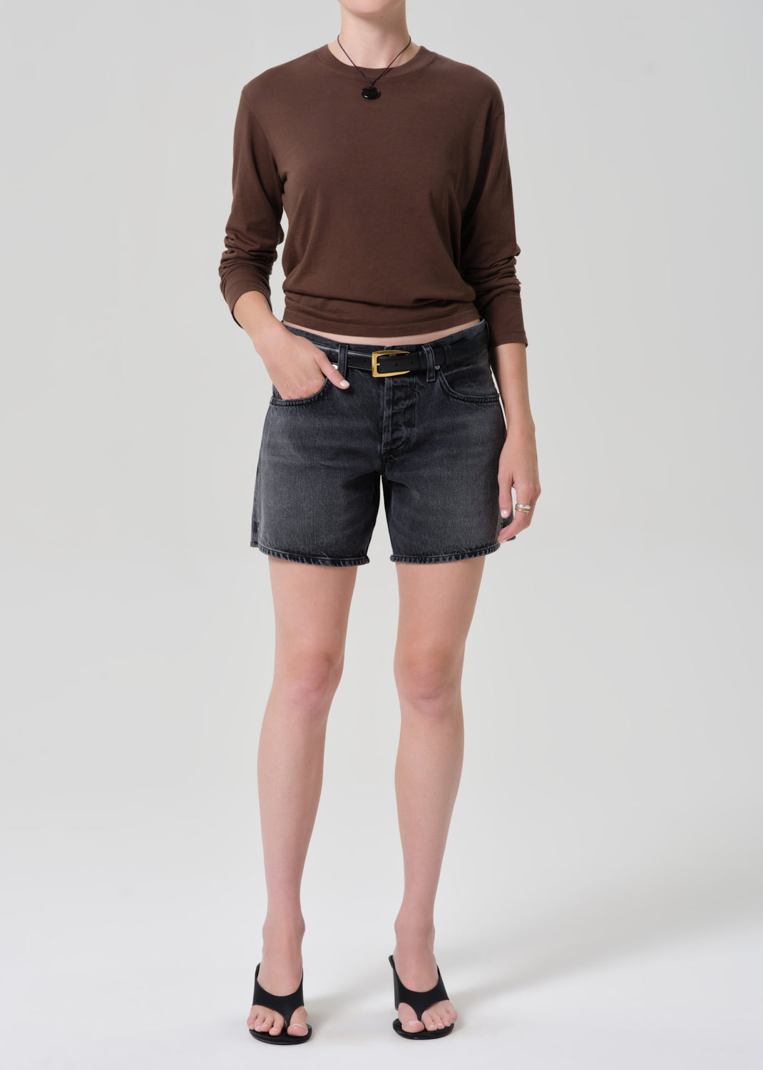 Billie Relaxed Short in Vintage Black