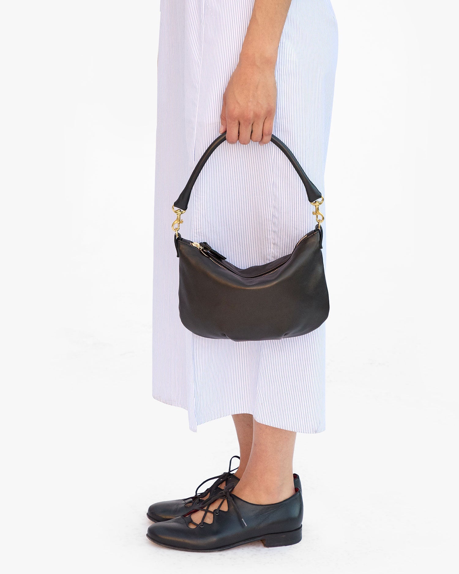 Petit Moyen Messenger in Black