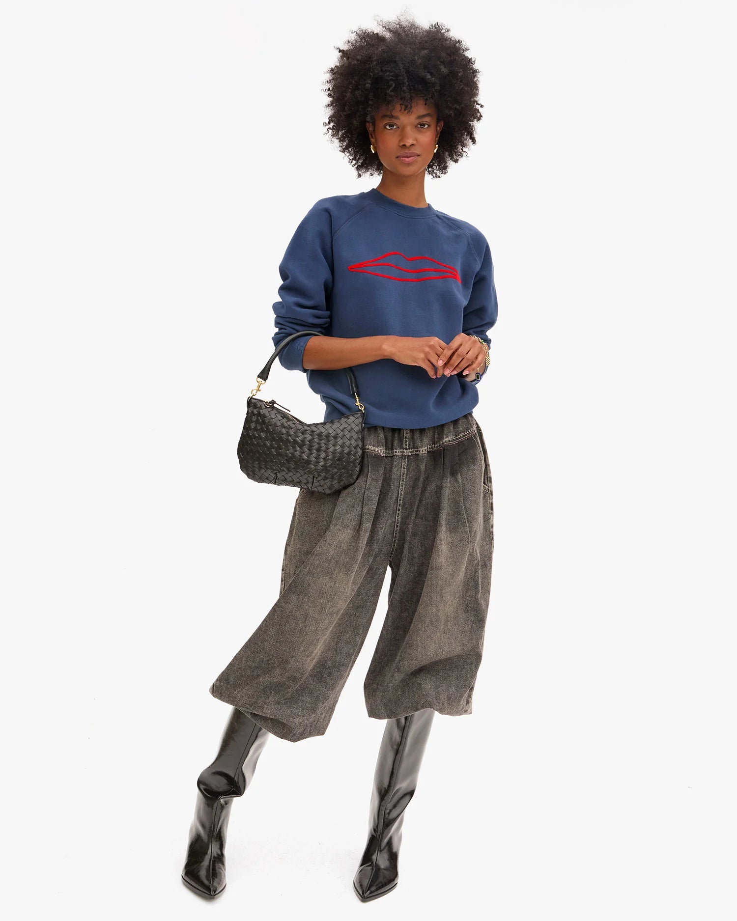 Petit Moyen Messenger in Black Diagonal Woven