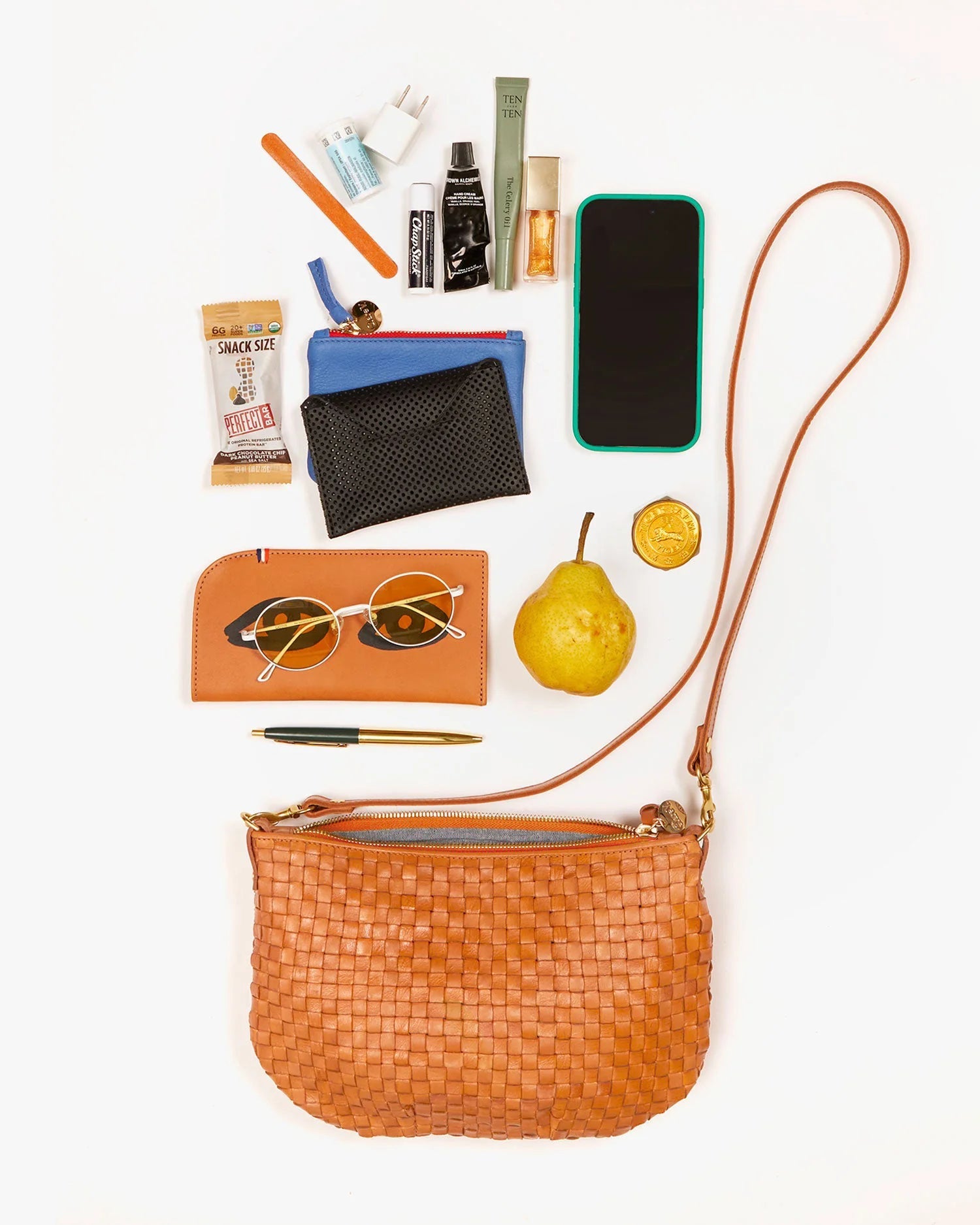 Petit Moyen Messenger in Natural Woven Checker