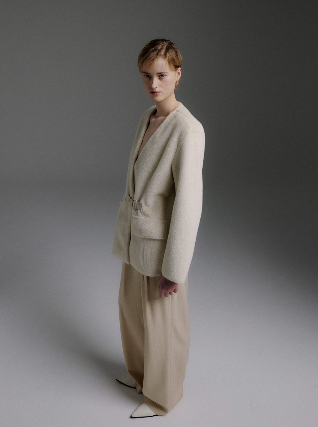 Donna Lightweight Collarless Faux Fur Jacket in Ivory