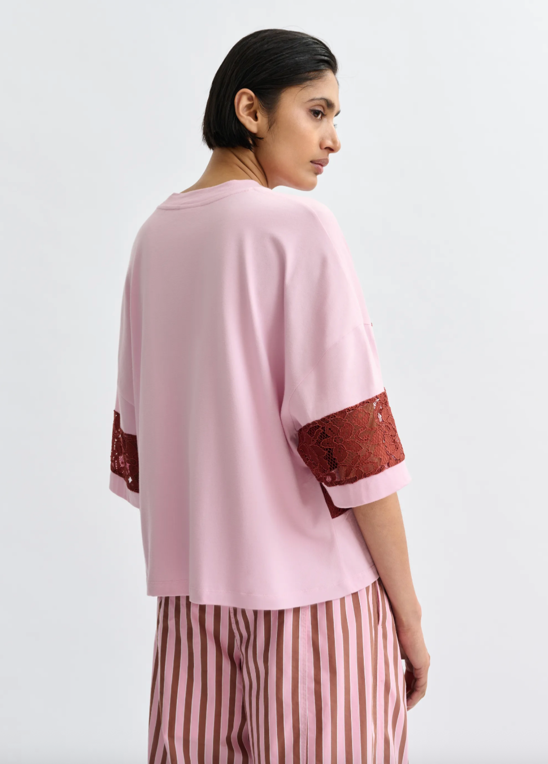 Jemix Cotton Strped Lace Insert T-Shirt in Brown/Light Pink