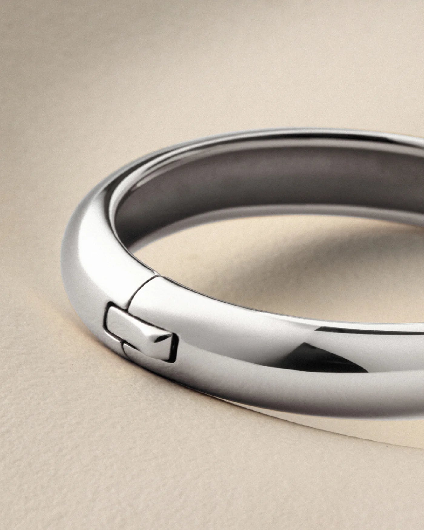 Gia Mega Bangle in Silver