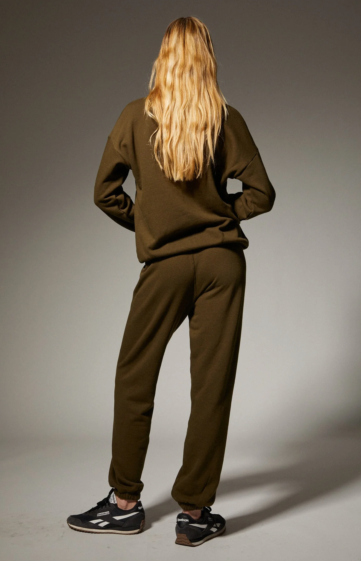 Heart Sweatshirt in Olive/White