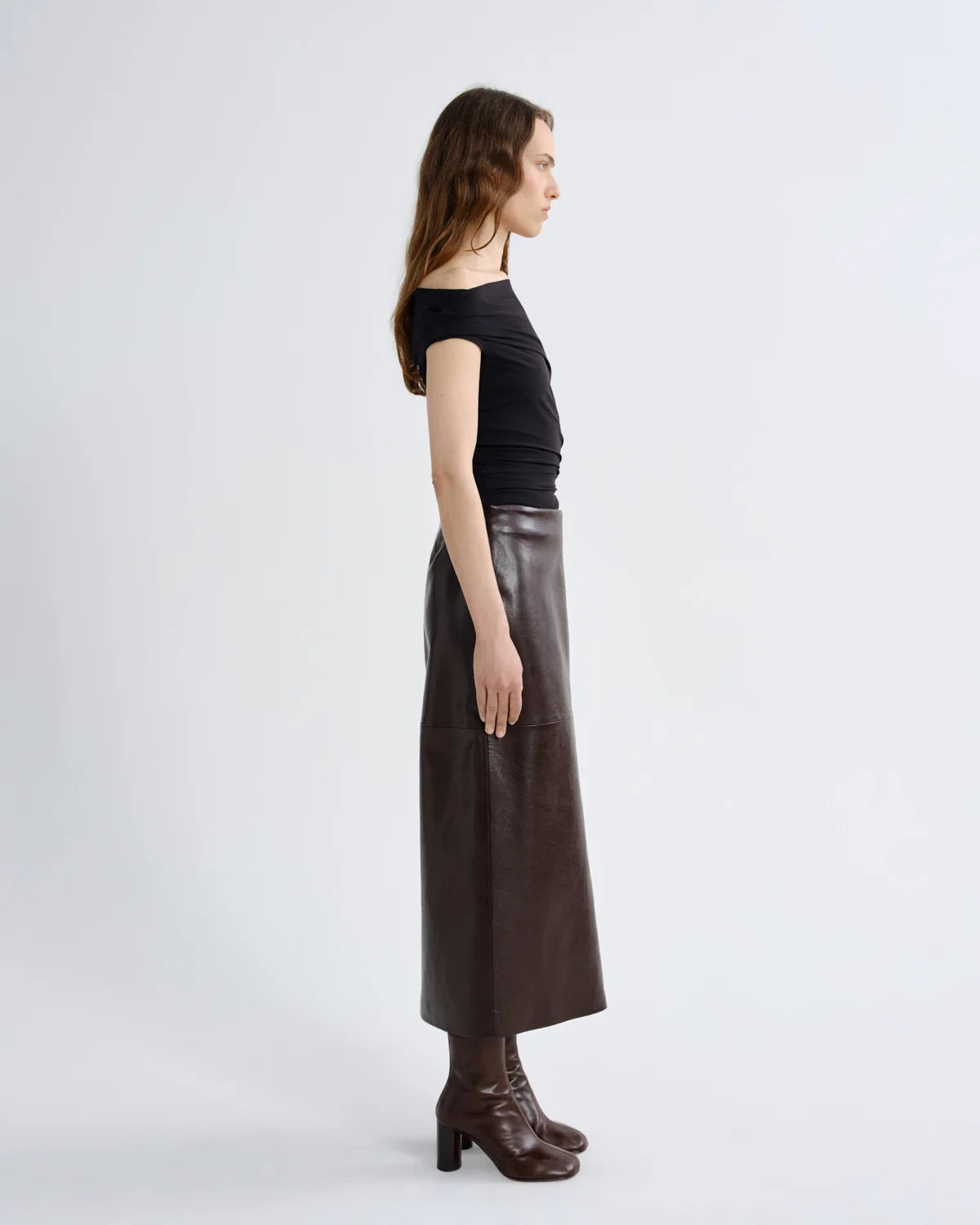 Hikson Skirt Recycled Leather in Madera