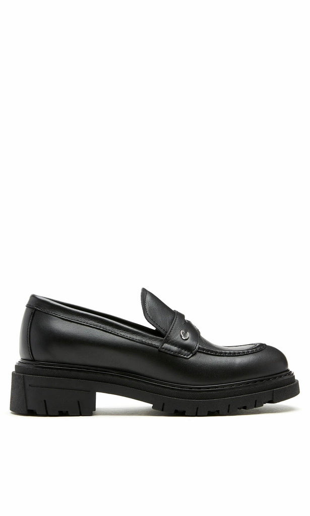 Doe Leather Loafer in Black