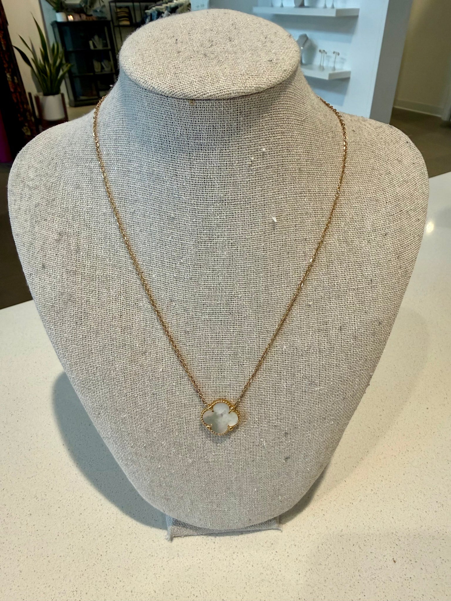 Marie Necklace | 18k Mother of Pearl Clover