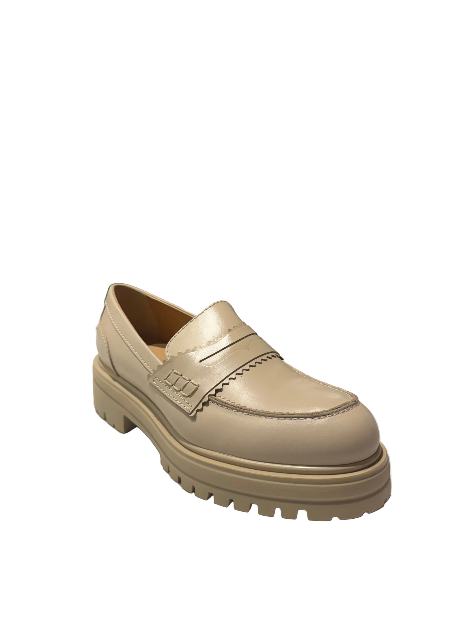 Rescale Leather Loafer in Off White